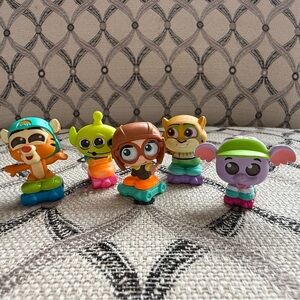 Disney Doorables Lets Party Bundle.